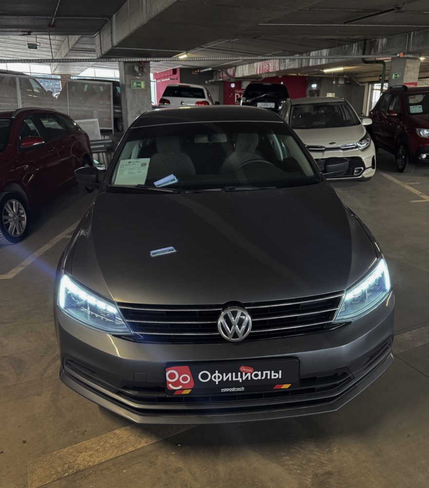 VW Jetta на площадке осмотра